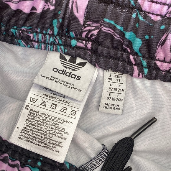 Adidas baby/Toddler Tracksuit Set - Picture 8 of 9